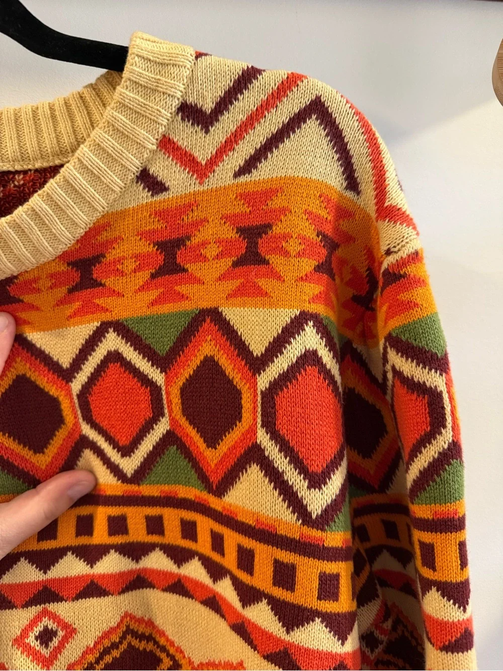 Crewneck Geometric Pattern Sweater in Red, Orange & Cream - Picture 4 of 6